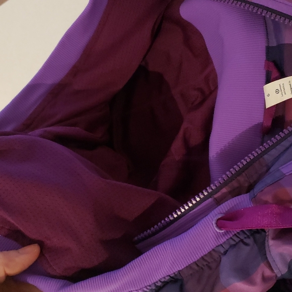 Lululemon Track Purple Navy Plaid Jacket, Size 6 - Picture 12 of 16